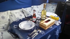 Uklassifisert bilde, 3 av 16, knapp