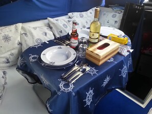 Lobby sitting area - Boat Sissi Cagliari (Cagliari)