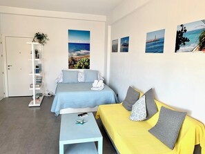 Studio, Sea View | Living area
