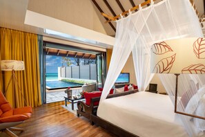 Kanifushi Beach Villa with Pool | Ylelliset vuodevaatteet, memory foam -patjalliset sängyt