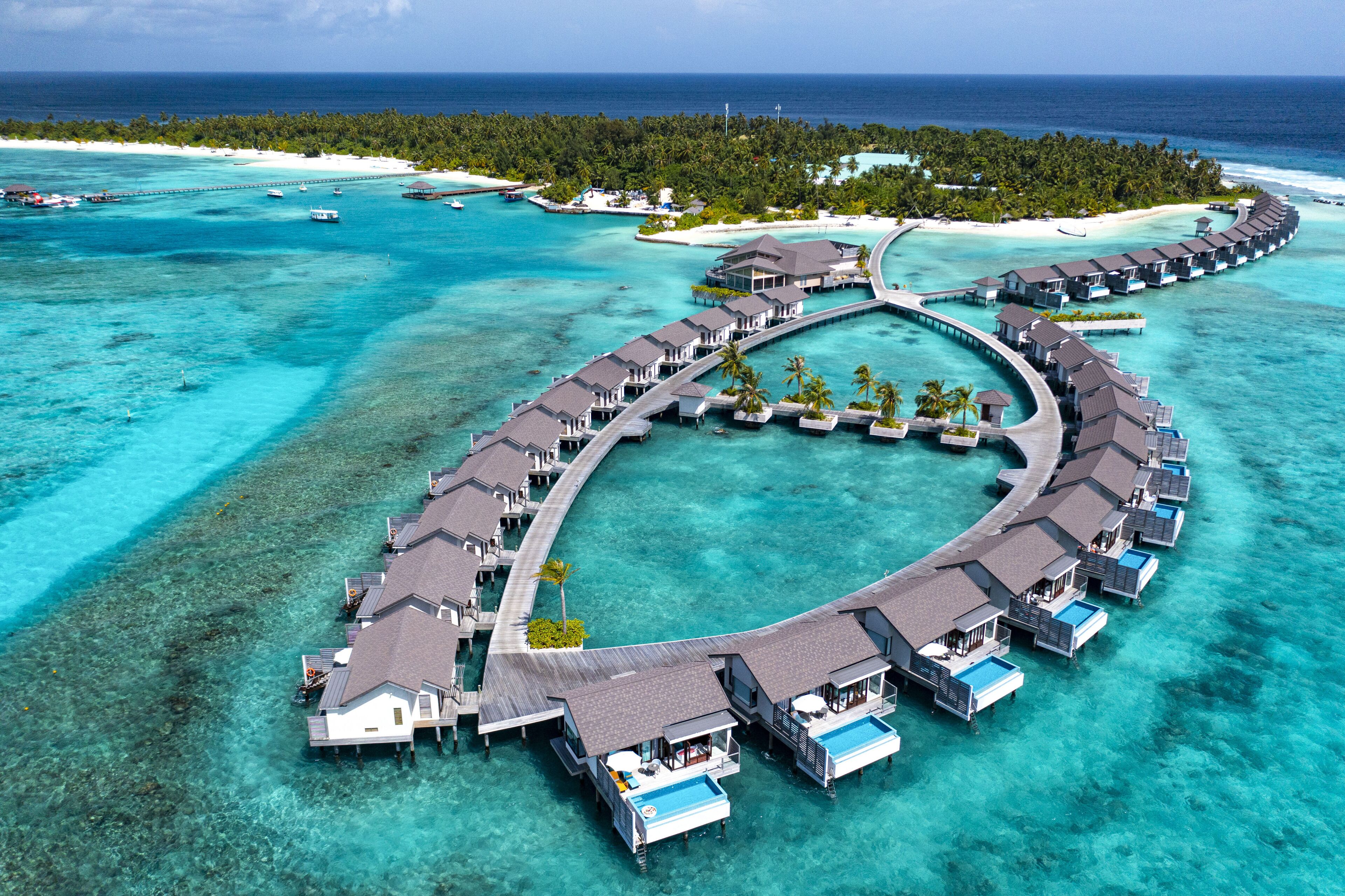 Sunset Water Villa with Pool | 沙滩/海景