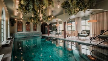Indoor pool, pool loungers