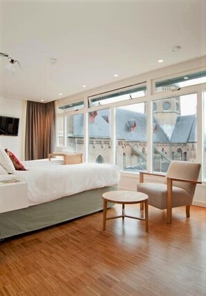 View from room - The Bank Hotel (Amsterdam)