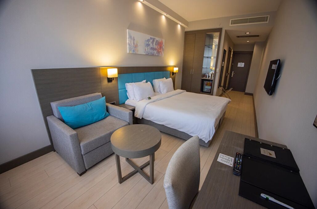 標準客房 | 高級寢具、迷你吧、房內夾萬、書桌