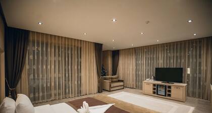 Hilly Hotel