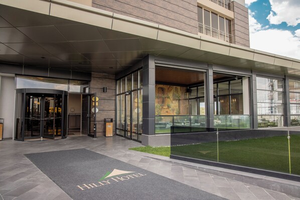 Front of property - Hilly Hotel  (Edirne)