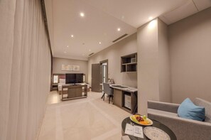 Panoramic Twin Room, Hill View | Living area | LCD TV - Hilly Hotel  (Edirne)