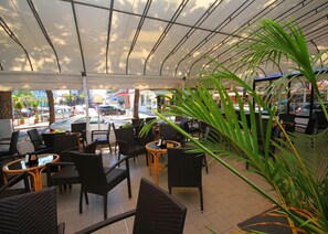 Bar (in der Unterkunft)