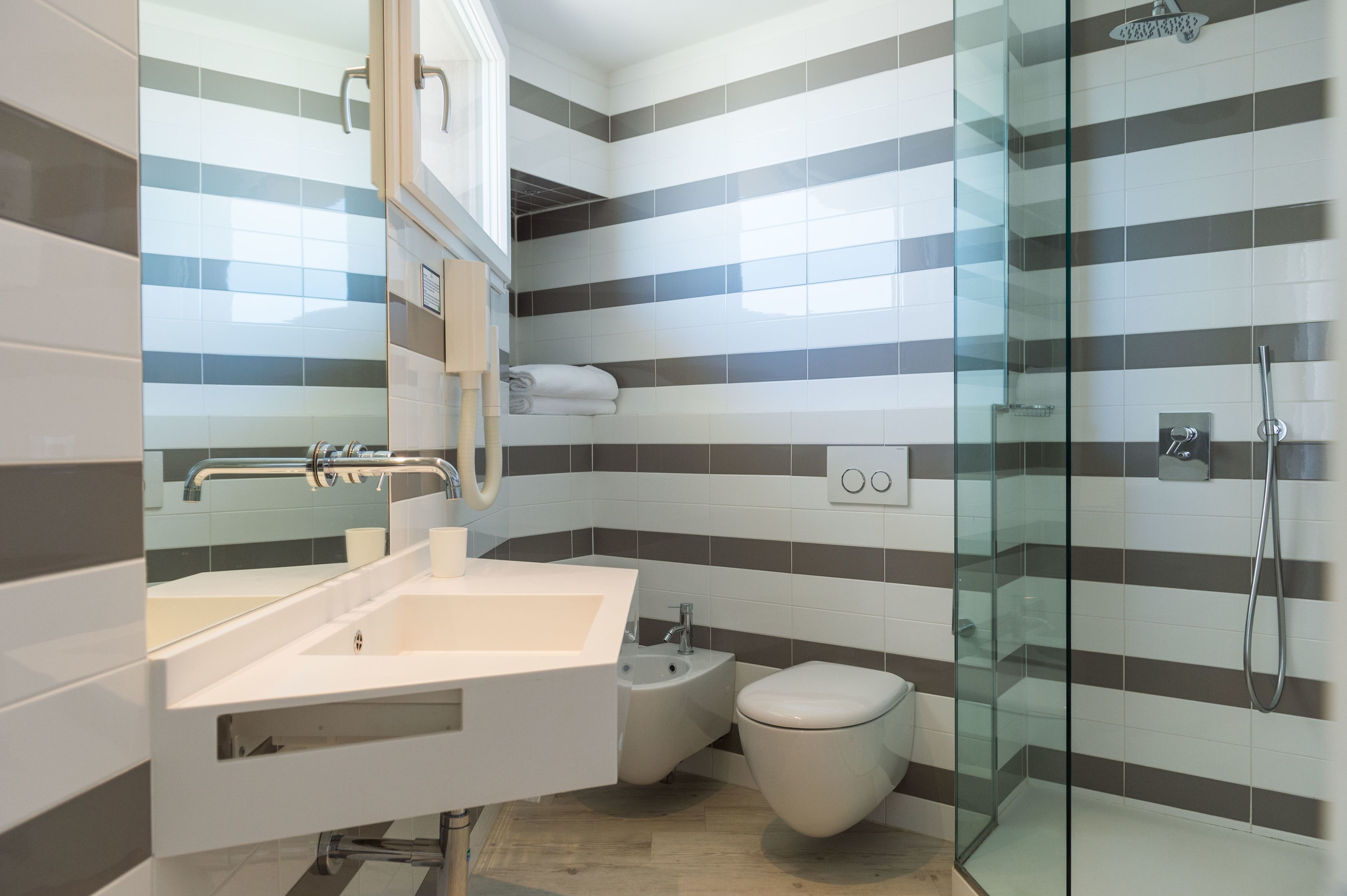 standard double room | bathroom | hair dryer, bidet, towels