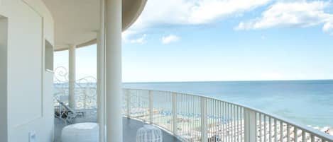 Junior-Doppel- oder -Zweibettzimmer