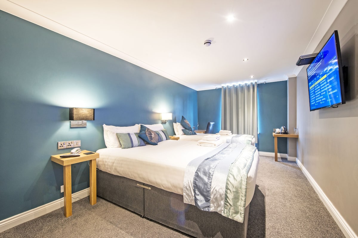 in-room safe, desk, soundproofing, iron/ironing board