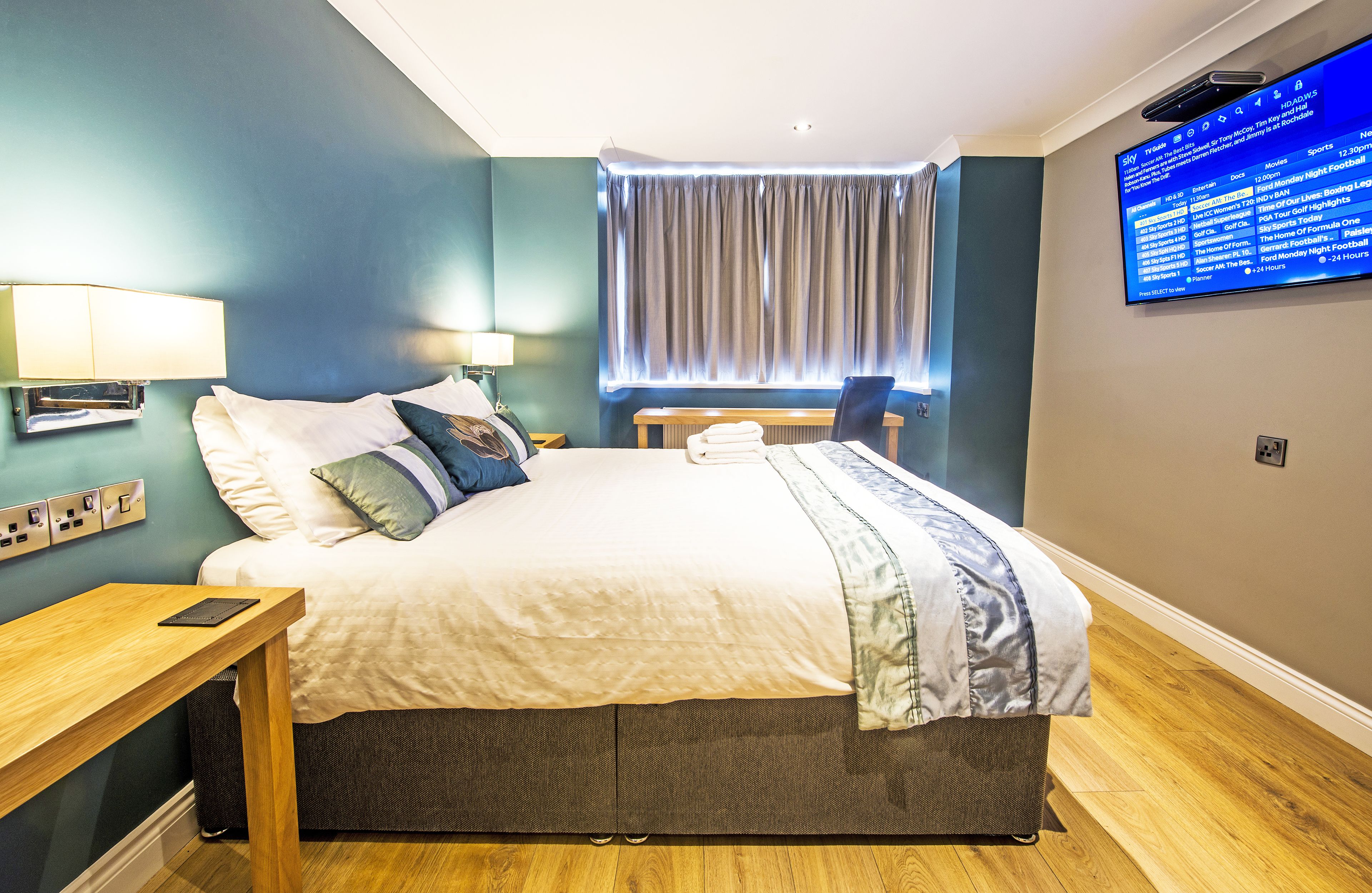 double room | in-room safe, desk, soundproofing, iron/ironing board