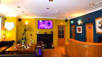 Coin salon dans le hall