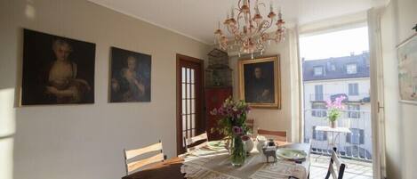 Télévision à écran plat