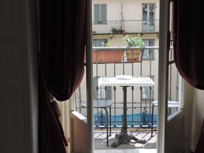 Double Room | 1 bedroom, down comforters, in-room safe, free WiFi - Residenze Torinesi (Turin)