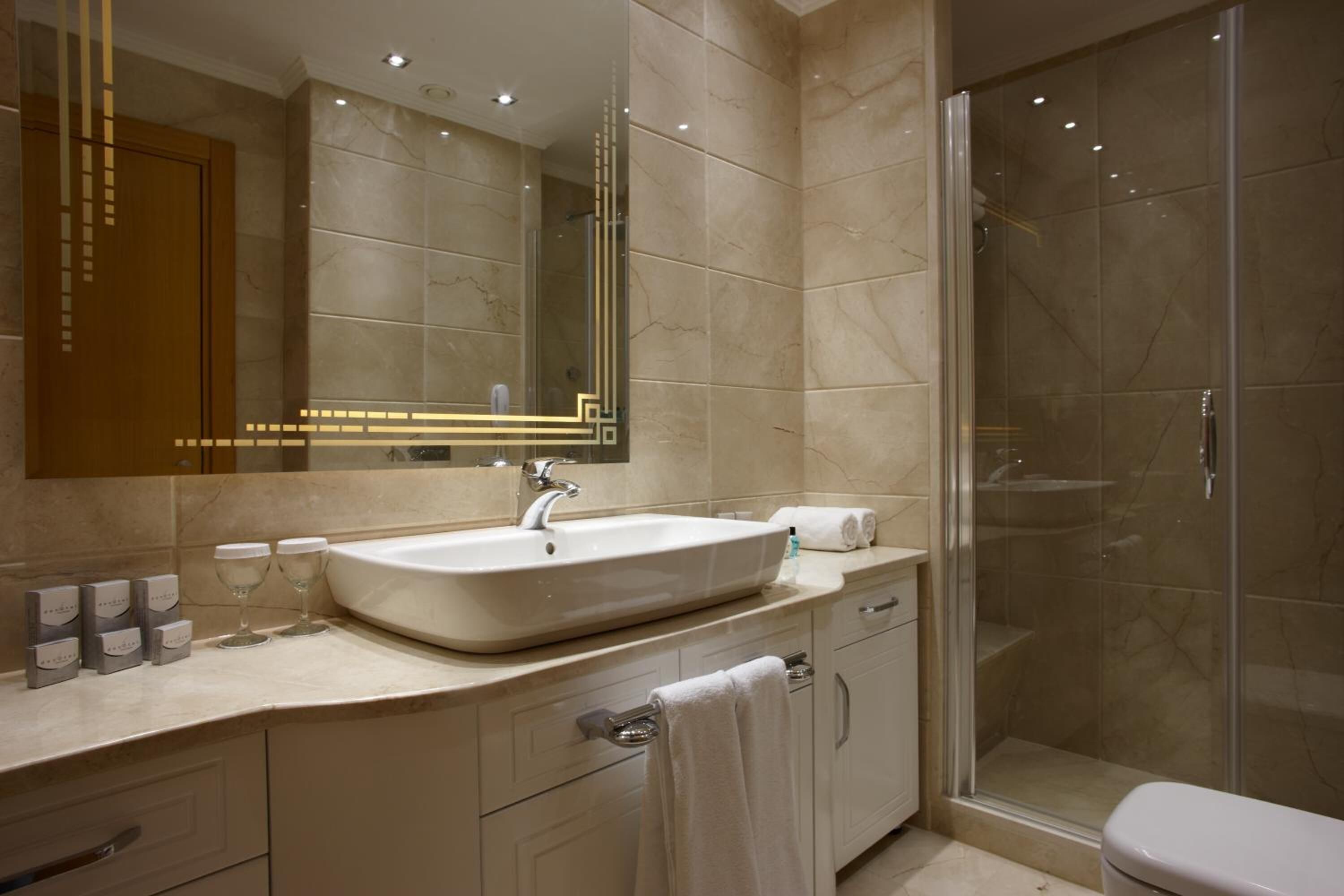 standard double or twin room | bathroom | free toiletries, hair dryer, slippers, towels