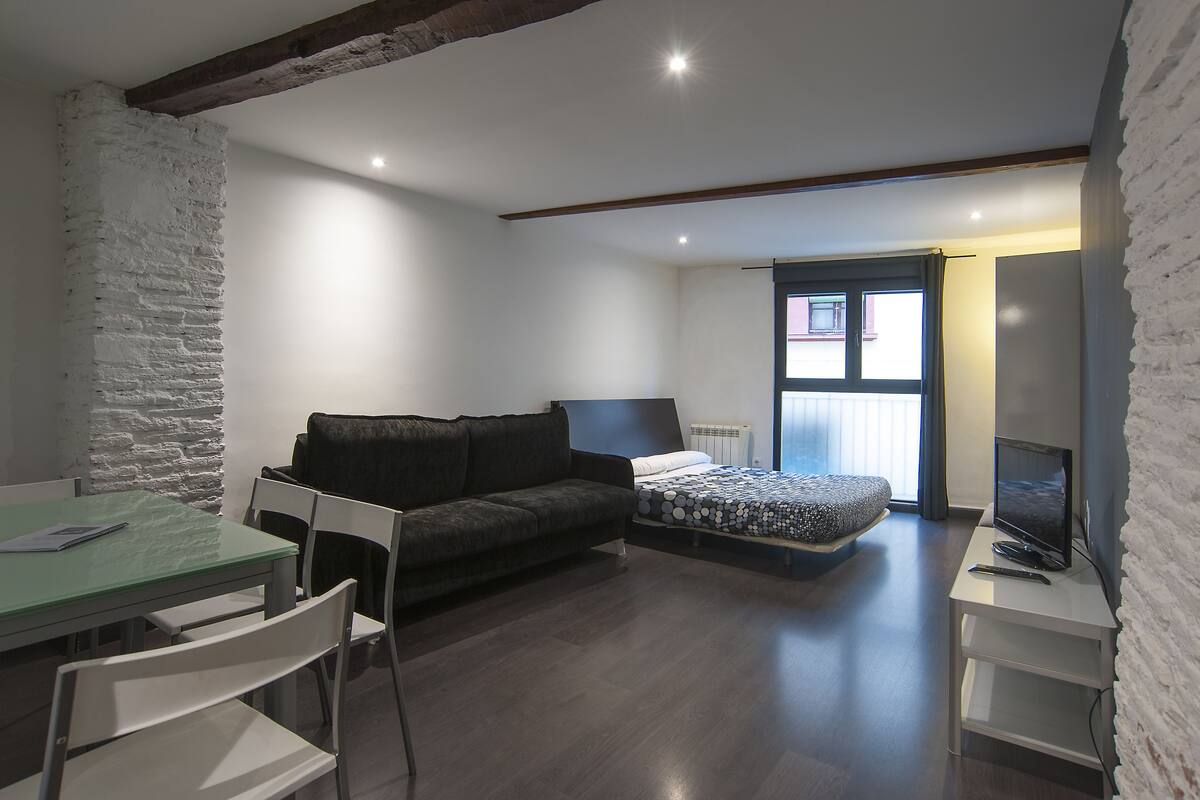 Apartment (4 people) | Desk, blackout curtains, free cots/infant beds, free WiFi