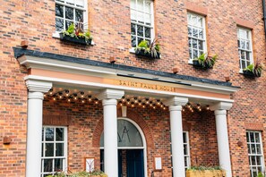 Façana frontal de l'allotjament