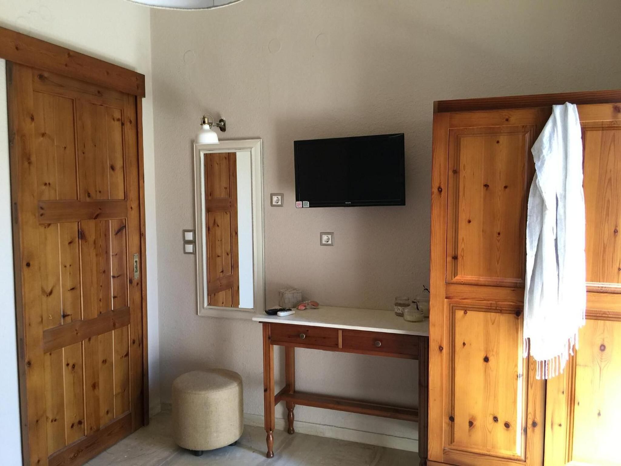 1 bedroom, in-room safe, individually decorated, individually furnished