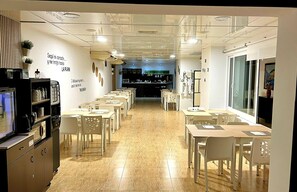 매일 유럽식 아침 식사(1인당 EUR 5.50)