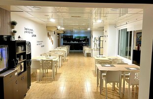 Se ofrece un desayuno continental (5.50 EUR por persona)