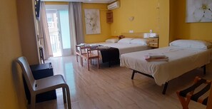 미니바, 각각 다른 스타일의 인테리어, 각각 다르게 가구 비치, 책상