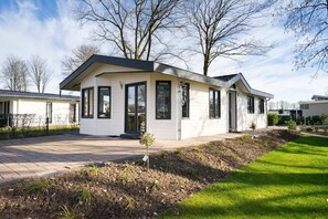 Decoración personalizada, muebles diferentes y wifi gratis