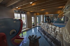 실내 수영장, 야외 수영장