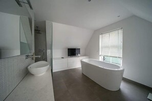 Zuiderzee Luxe 6 | Bathroom - EuroParcs Poort van Amsterdam (Uitdam)