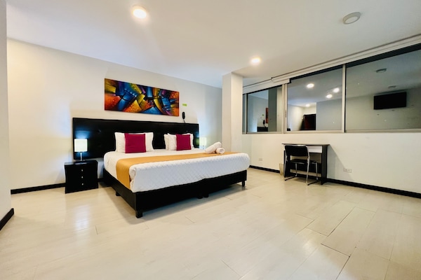 Habitación doble clásica | Escritorio, espacio para trabajar con laptop y insonorización