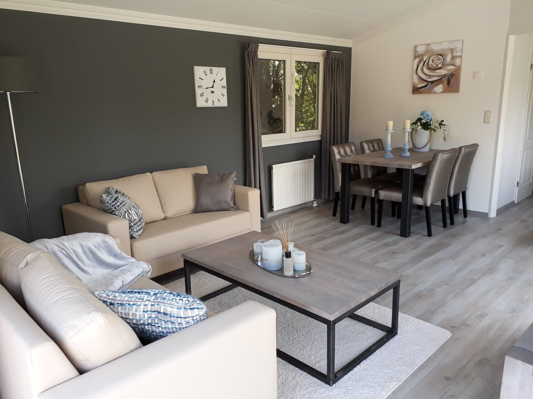 Living area | TV