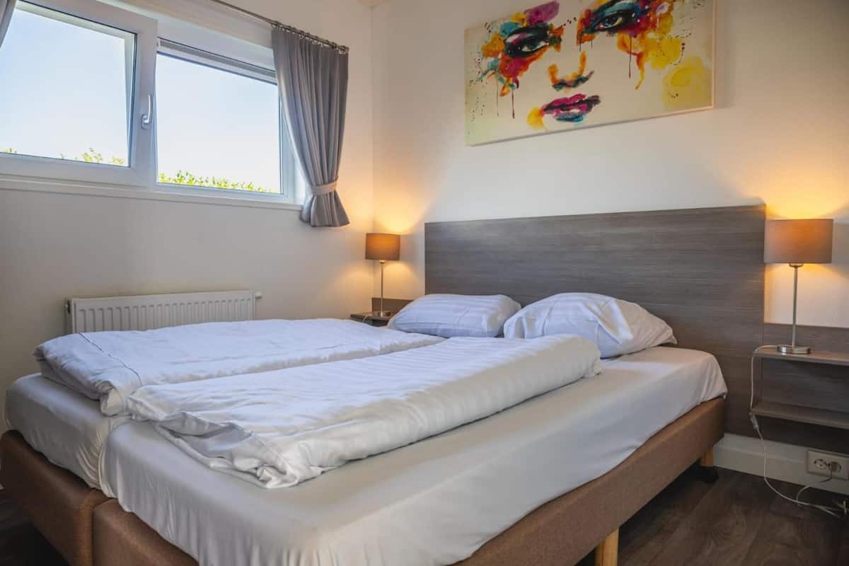 WiFi (free), individually decorated, individually furnished, bed sheets