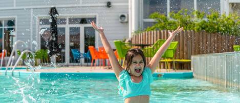 Piscine extérieure (ouverte en saison)