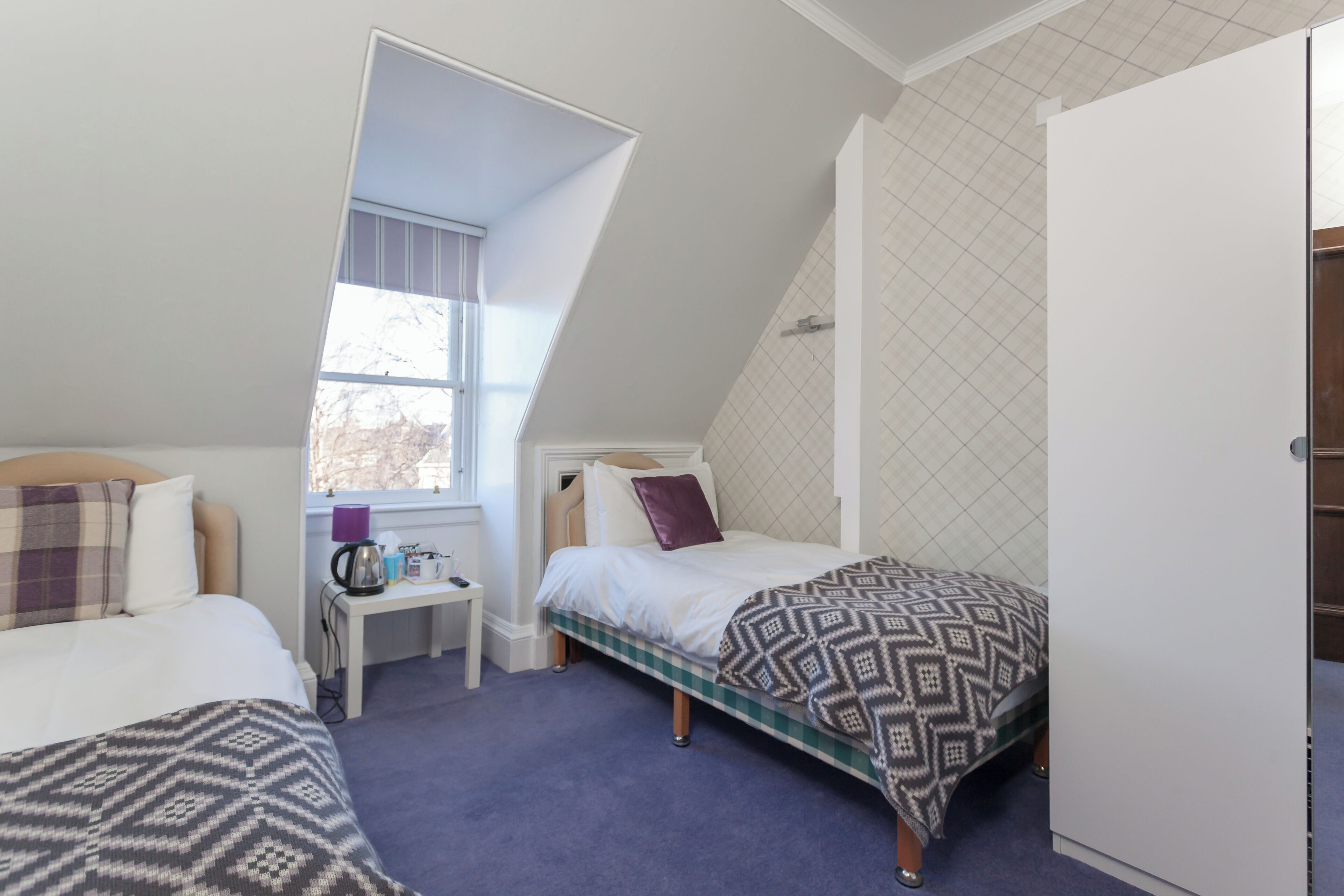 Twin Room, Private Bathroom | Iron/ironing board, free WiFi, bed sheets
