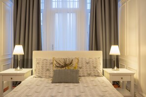 Double Room, Ensuite, Ground Floor | Iron/ironing board, free WiFi, bed sheets