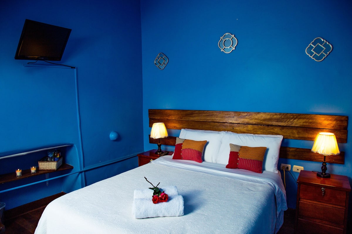 Wifi gratis y ropa de cama