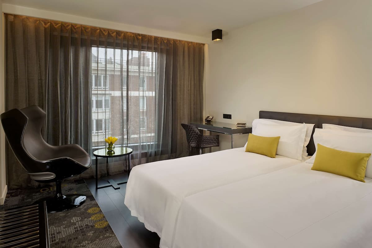 Superior Room, 2 Twin Beds | Premium bedding, minibar, in-room safe, desk