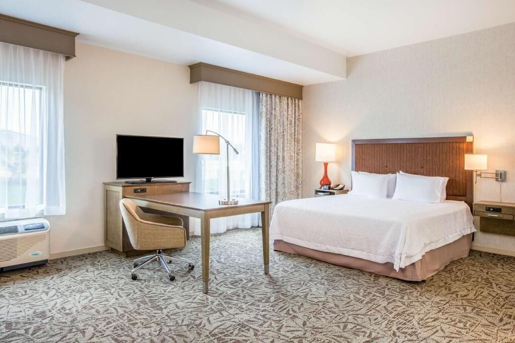 In-room safe, desk, laptop workspace, blackout drapes