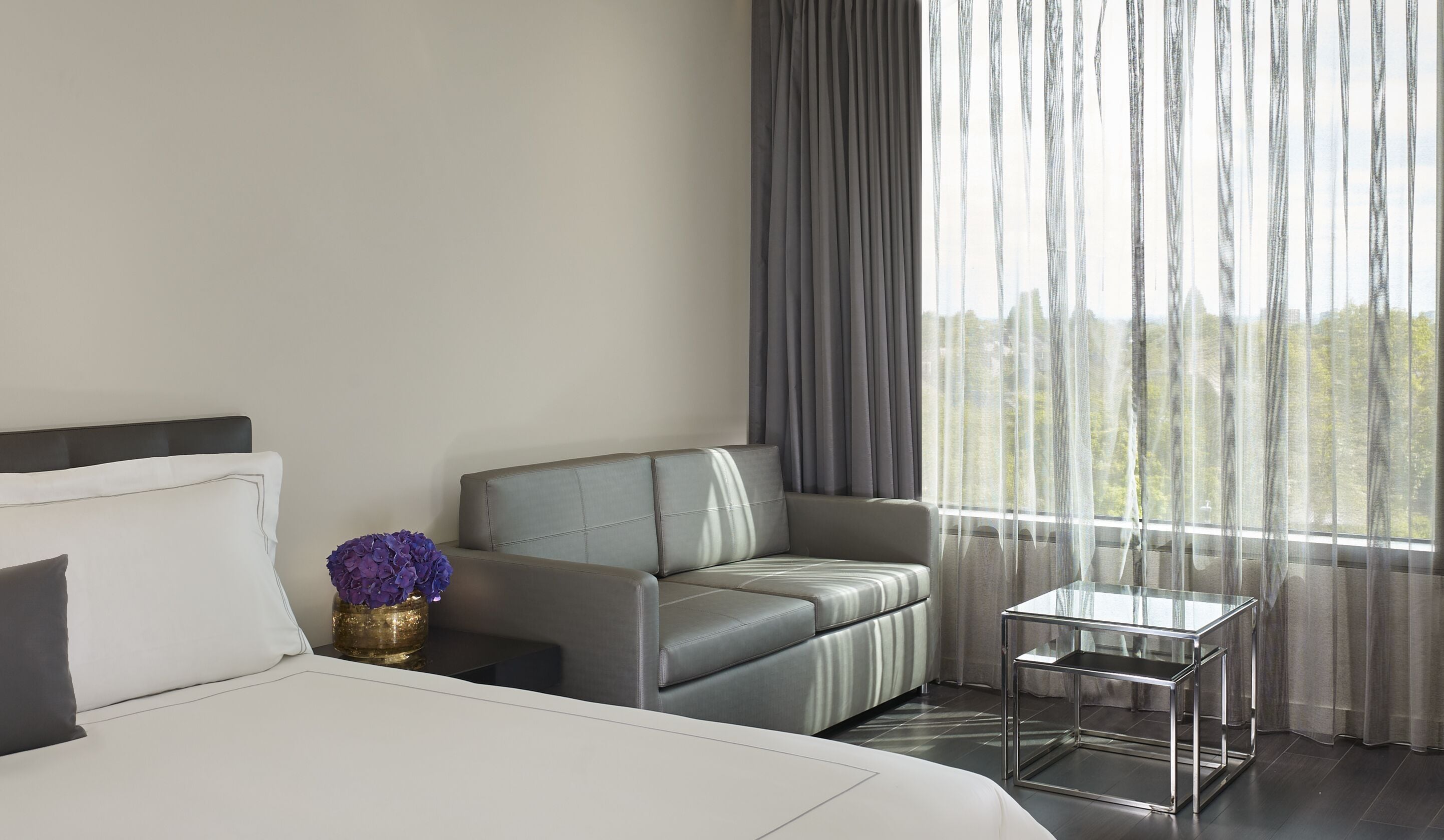 studio, 1 king bed | minibar, in-room safe, desk, soundproofing