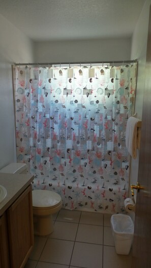 Bathroom - Somerset Resort by FunQuest Vacation (Kissimmee)
