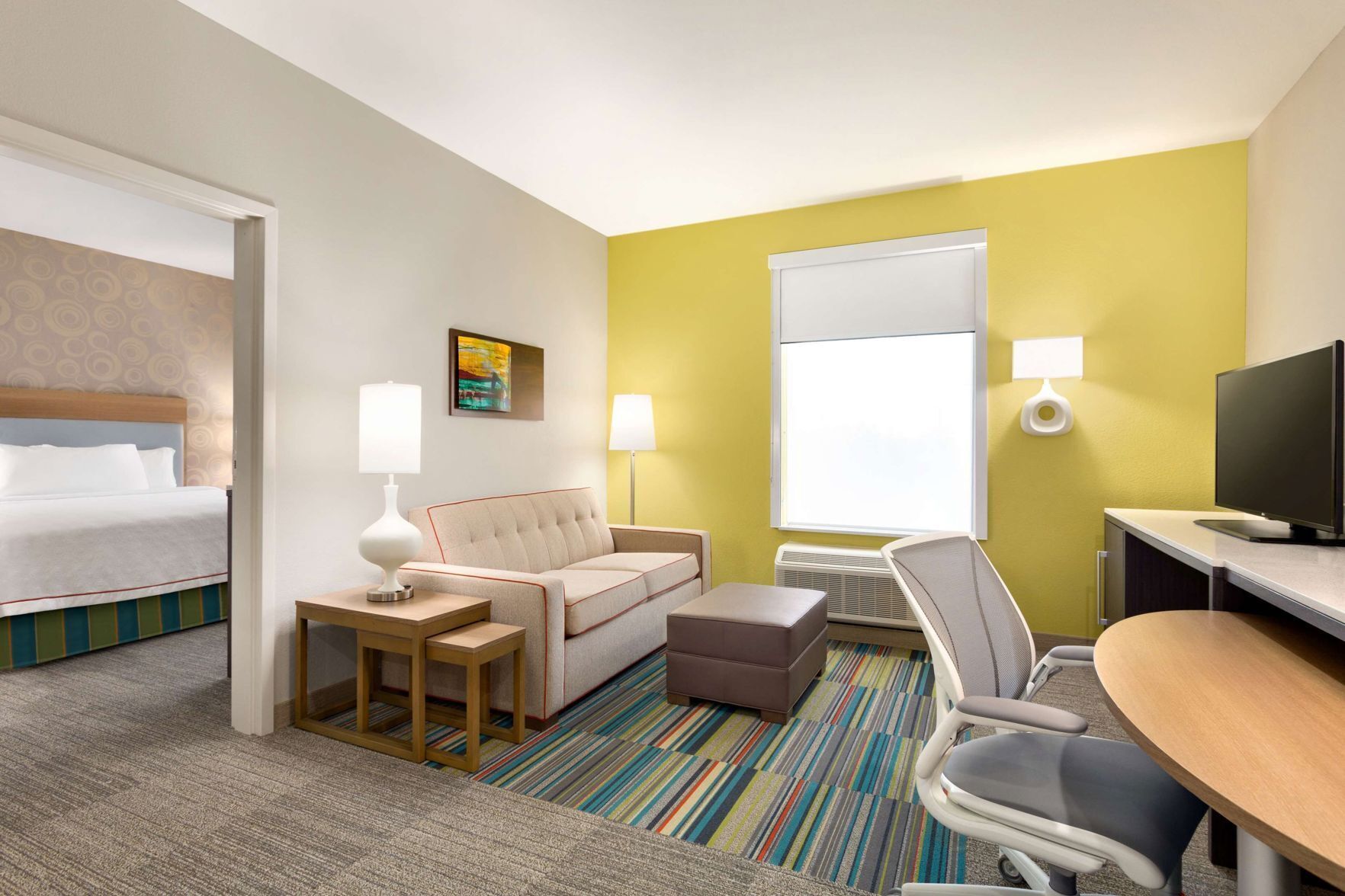 Premium bedding, in-room safe, desk, laptop workspace