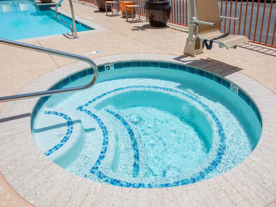 Piscine extérieure