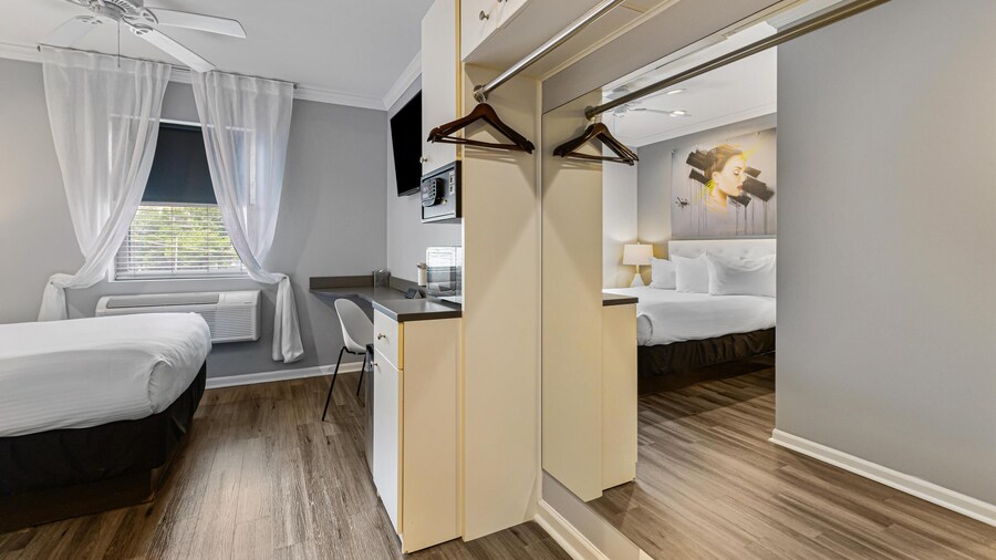 Hotel Chicago West Loop, SureStay Collection by Best Western