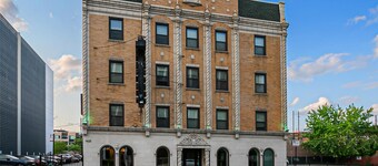 Hotel Chicago West Loop, SureStay Collection by Best Western