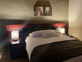 Cortinas blackout, wifi gratis y ropa de cama 