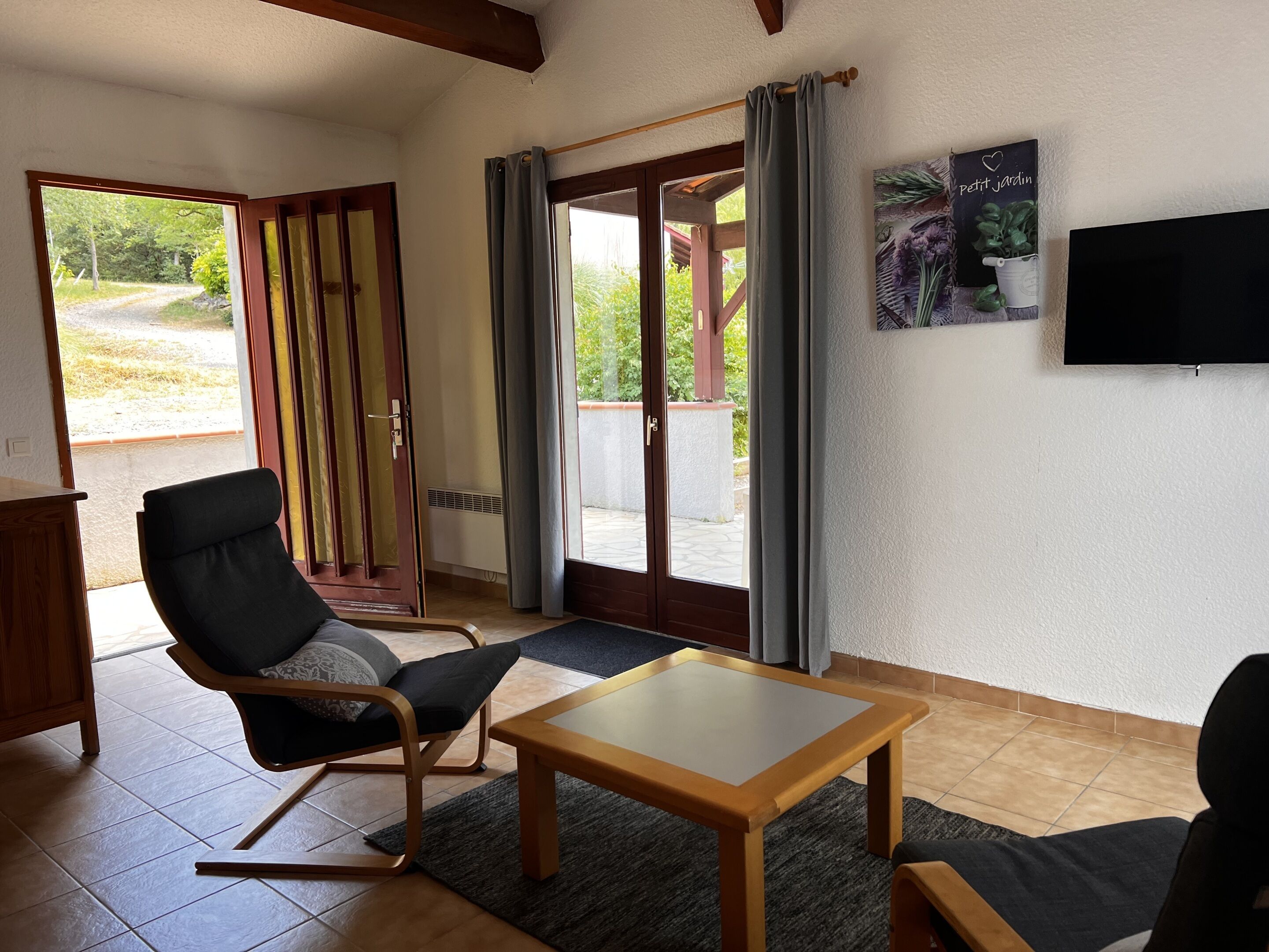 Maison Confort, salle de bains attenante, vue montagne | Entrée de l’hébergement