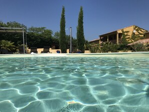 Piscine extérieure, piscine chauffée