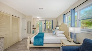 Room - Siesta Palms (sarasota)