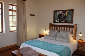 LUXURY ROOM 02 (IN MAIN HOUSE) | Decoración individual, mobiliario individual, wifi