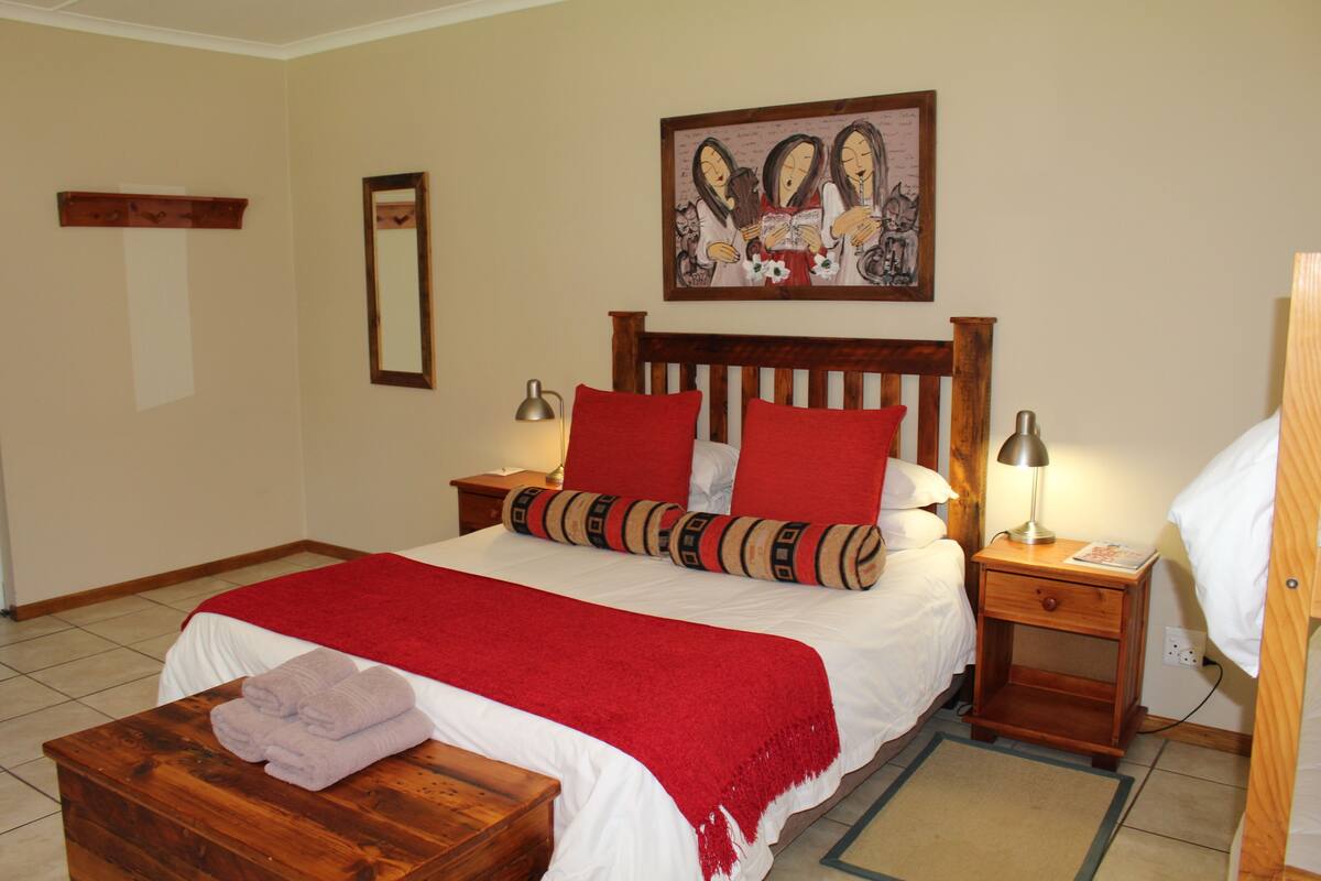 LUXURY ROOM 22